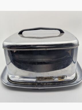 Vintage lincoln Beautyware Chrome Cake Carrier MCM Side Latches
